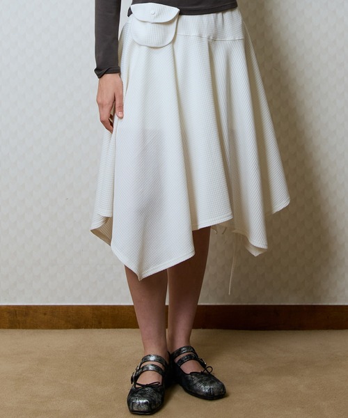 LUVISTRUE（ラヴイズトゥルー）の「GT POCKET MIDI SKIRT（スカート・レディース・ブラック/アイボリー/チャコール・FREE）」の2枚目の写真