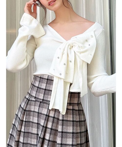 RESEXXY（リゼクシー）の「ビッグリボンニットトップス（ニット/セーター・レディース・レッド/ホワイト/ブラック・FREE）」の2枚目の写真