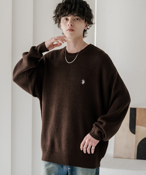 U.S. POLO ASSN.(ユーエスポロアッスン)の「新色追加 U.S. POLO ASSN. ユーエスポロアッスン 別注コラボ オーバーサイズワンポイントロゴ刺繍畦編みクルーネック長袖ニットセーター(ニット/セーター・メンズ・ネイビー/チャコール/アイボリー/ブラック/レッド/グレー/ベージュ/ブラウン・M/XL/L)」の5枚目の写真