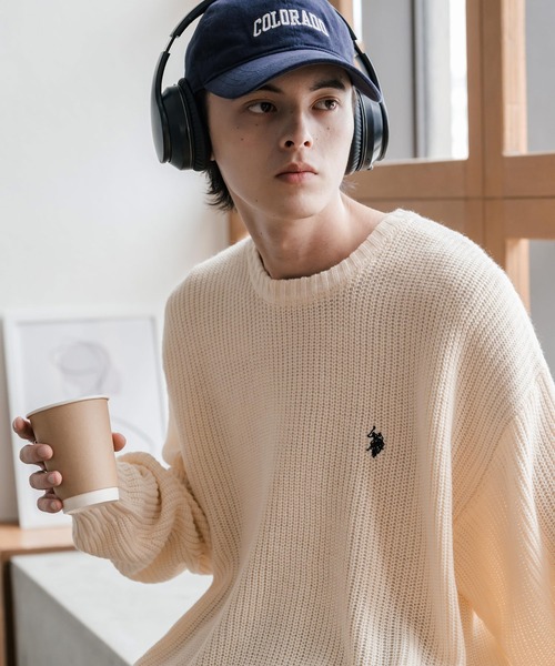 U.S. POLO ASSN.(ユーエスポロアッスン)の「新色追加 U.S. POLO ASSN. ユーエスポロアッスン 別注コラボ オーバーサイズワンポイントロゴ刺繍畦編みクルーネック長袖ニットセーター(ニット/セーター・メンズ・ネイビー/チャコール/アイボリー/ブラック/レッド/グレー/ベージュ/ブラウン・M/XL/L)」の2枚目の写真