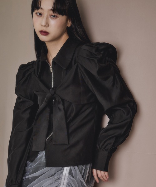 Ezick（エジック）の「ribbon zip shirt フロントリボンジップシャツ（シャツ/ブラウス・レディース・ブラック/オフホワイト・FREE）」の2枚目の写真