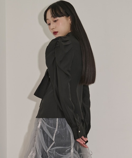 Ezick（エジック）の「ribbon zip shirt フロントリボンジップシャツ（シャツ/ブラウス・レディース・ブラック/オフホワイト・FREE）」の4枚目の写真