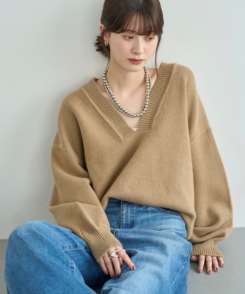 meilmada(メイルマダ)の「ディープVネックニットプルオーバー(ニット/セーター・レディース・ブラック/グレー/ベージュ・FREE)」の3枚目の写真