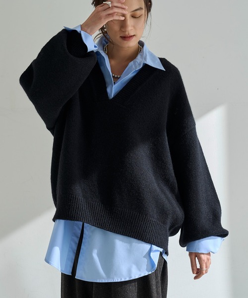 meilmada(メイルマダ)の「ディープVネックニットプルオーバー(ニット/セーター・レディース・ブラック/グレー/ベージュ・FREE)」の2枚目の写真