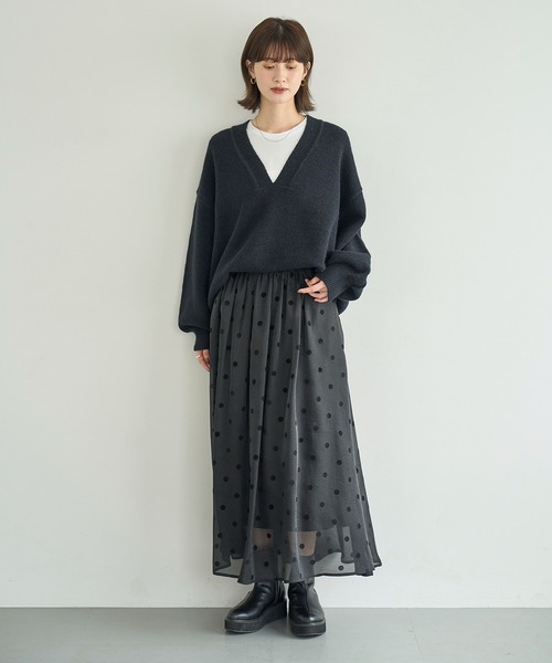 meilmada(メイルマダ)の「ディープVネックニットプルオーバー(ニット/セーター・レディース・ブラック/グレー/ベージュ・FREE)」の6枚目の写真