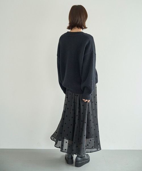 meilmada(メイルマダ)の「ディープVネックニットプルオーバー(ニット/セーター・レディース・ブラック/グレー/ベージュ・FREE)」の8枚目の写真