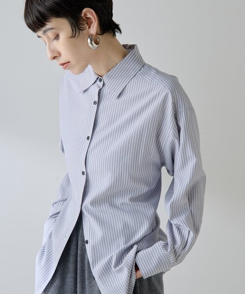 THE PAUSE（ザ ポーズ）の「【THE PAUSE】ストライプシェイプシャツ（シャツ/ブラウス・レディース・キャメル/グレー・FREE）」の2枚目の写真