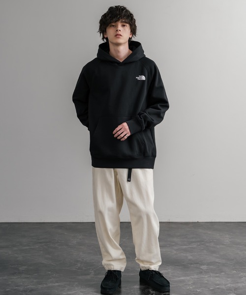 THE NORTH FACE(ザノースフェイス)の「THE NORTH FACE ザ・ノースフェイス RAGLAN REDBOX HOODIE オーバーサイズ裏起毛バックプリントラグランプルオーバーパーカー(パーカー・メンズ・ブラック/オレンジ・M/L)」の8枚目の写真