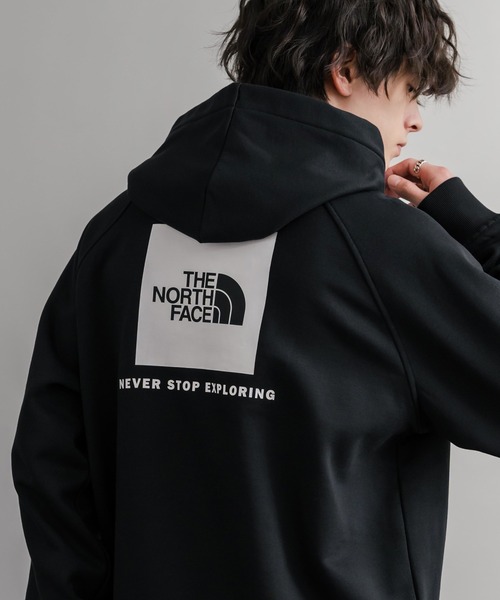THE NORTH FACE(ザノースフェイス)の「THE NORTH FACE ザ・ノースフェイス RAGLAN REDBOX HOODIE オーバーサイズ裏起毛バックプリントラグランプルオーバーパーカー(パーカー・メンズ・ブラック/オレンジ・M/L)」の10枚目の写真