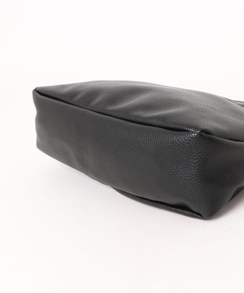 AVALON(U.Q)(アバロン)の「三角バッグインナーポーチ付き (親子バッグ)(ショルダーバッグ・レディース・ブラック/ゴールド・FREE)」の21枚目の写真