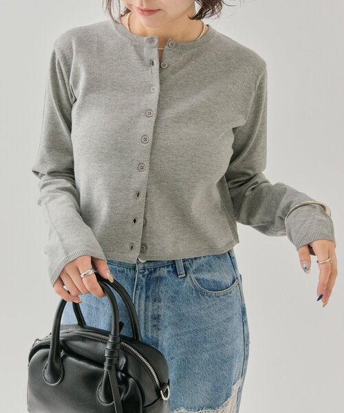 mystic(ミスティック)の「【5色展開◎】チビボタン長袖カーディガン(カーディガン/ボレロ・レディース・ブラック/ピンク/オフホワイト/グレー・FREE)」の4枚目の写真