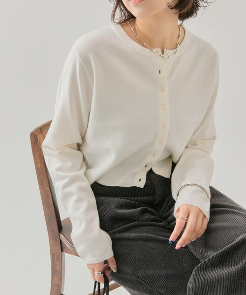 mystic(ミスティック)の「【5色展開◎】チビボタン長袖カーディガン(カーディガン/ボレロ・レディース・ブラック/ピンク/オフホワイト/グレー・FREE)」の2枚目の写真