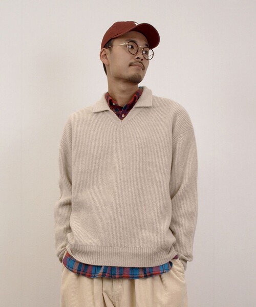J.PRESS YORK STREET(ジェイプレスヨークストリート)の「【UNISEX】ウールカシミヤ スキッパーニットポロシャツ(ニット/セーター・メンズ・ブルー系/アイボリー系/ネイビー系/レッド系・SMALL/MEDIUM/LARGE)」の1枚目の写真