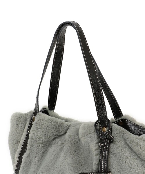 folna(フォルナ)の「【SHIPS any別注】Folna: 2WAY フェイクファー バッグ 25AW(トートバッグ・レディース・ライトグレー・ONE SIZE)」の11枚目の写真