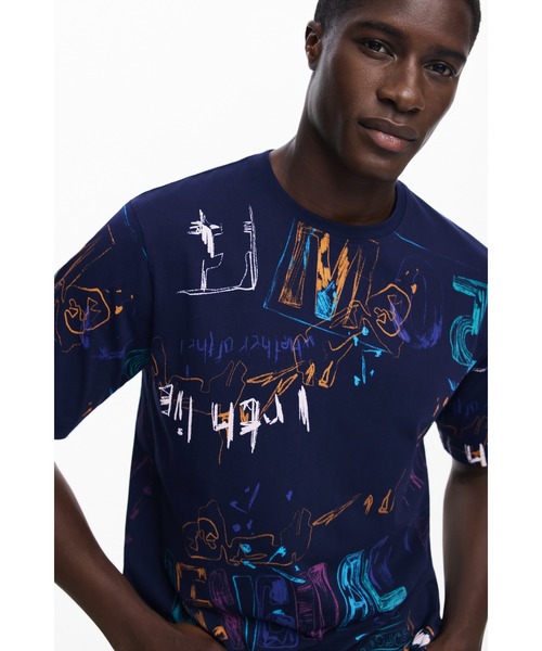 Desigual(デシグアル)の「落書き風のTシャツ(シャツ/ブラウス・メンズ・ブルー・XL/M/S/L/XXL)」の3枚目の写真
