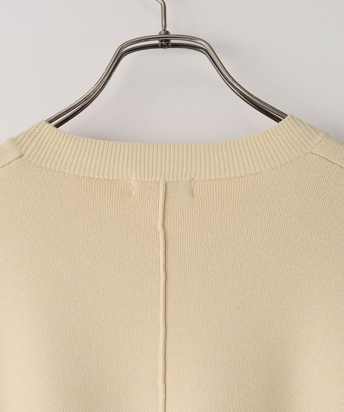 LOWRYS FARM（ローリーズファーム）の「センタータックロングプルオーバー  600401（ニット/セーター・レディース・ブラック/レッド/アイボリー・FREE）」の9枚目の写真