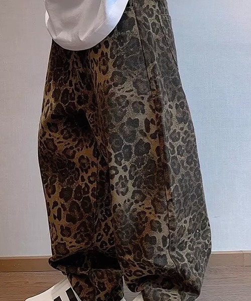 Evo+Revo(エボレボ)の「“都会派サファリ ワイドシルエット” ヒョウ柄バギーパンツ(デニムパンツ・メンズ・ベージュ・XL/L/M)」の9枚目の写真