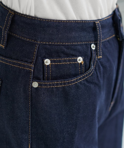 STYLE DELI（スタイルデリ）の「ネイビーボーイズストレートデニム（デニムパンツ・レディース・ネイビー・SMALL/MEDIUM/LARGE）」の9枚目の写真