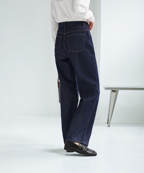 STYLE DELI（スタイルデリ）の「ネイビーボーイズストレートデニム（デニムパンツ・レディース・ネイビー・SMALL/MEDIUM/LARGE）」の3枚目の写真