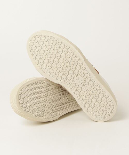 VEJA(ヴェジャ)の「VEJA CAMPO CHROMEFREE LEATHER SNEAKER カンポ クロムフリー レザー スニーカー(スニーカー・レディース・ホワイト系1/ホワイト系2/ホワイト系3/ホワイト系4・38/37/40/39/36)」の16枚目の写真