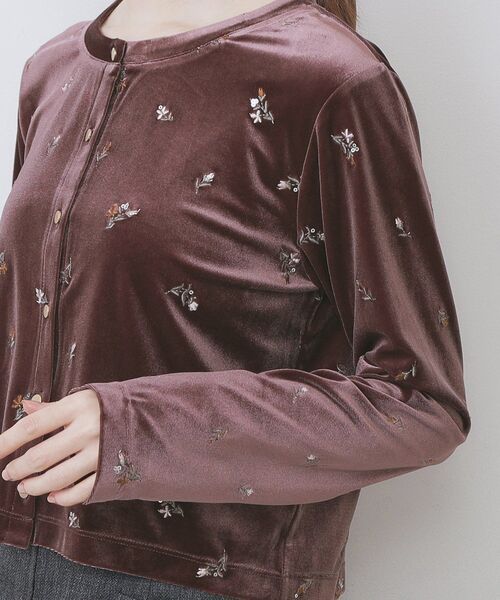 index（インデックス）の「小花刺繍ベロアショートカーディガン【洗濯機OK】（カーディガン/ボレロ・レディース・ネイビー/パープル系4/チャコールグレー・40/38/36）」の20枚目の写真