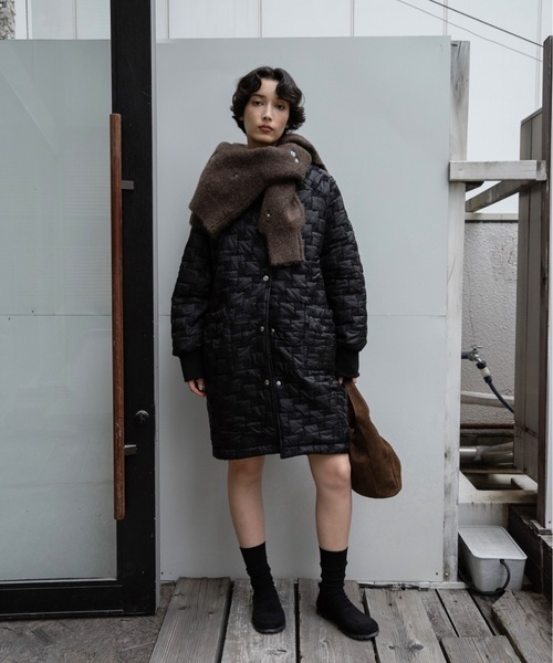 lawgy（ラウジー）の「collarless square embroidery quilting coat / カラーレススクエアエンブロイダリーキルティングコート（その他アウター・レディース・キャメル/アイボリー/ブラック・FREE）」の20枚目の写真