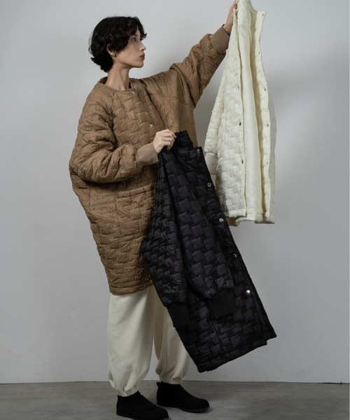 lawgy（ラウジー）の「collarless square embroidery quilting coat / カラーレススクエアエンブロイダリーキルティングコート（その他アウター・レディース・キャメル/アイボリー/ブラック・FREE）」の12枚目の写真