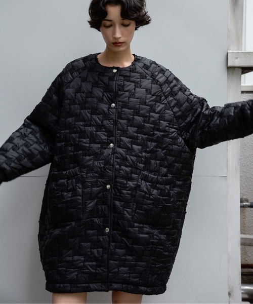 lawgy（ラウジー）の「collarless square embroidery quilting coat / カラーレススクエアエンブロイダリーキルティングコート（その他アウター・レディース・キャメル/アイボリー/ブラック・FREE）」の16枚目の写真
