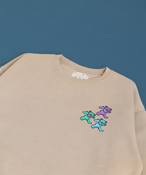 Grateful Dead(グレイトフルデッド)の「GRATEFULDEAD 裏起毛オーバーサイズトレーナー グレイトフルデッド(スウェット・メンズ・ダークグリーン系1/ホワイト系1/グレイッシュベージュ/ヘザーチャコール/チャコール/ブラック系1/ブラック/ネイビー/キャメル/杢グレー/ダークグリーン/ベージュ/オートミール/チャコールアッシュ/ネイビー系1/チャコールグレー・M/XL/L)」の1枚目の写真