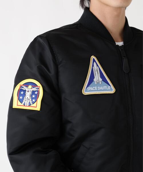 Alpha Industries（アルファインダストリーズ）の「ALPHA INDUSTRIES/アルファ インダストリーズ/NASA MA-1 FLIGHT JACKET /ナサ エムエーワン フライトジャケット（MA-1・メンズ・ネイビー/ブラック・L/M/S/2XL/XL）」の17枚目の写真