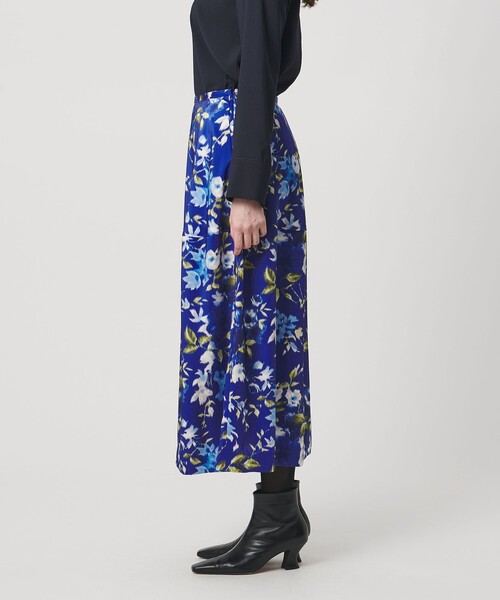 UNITED ARROWS（ユナイテッドアローズ）の「サテン コクーン プリント スカート ‐ウォッシャブル‐（スカート・レディース・その他1・38/36）」の9枚目の写真