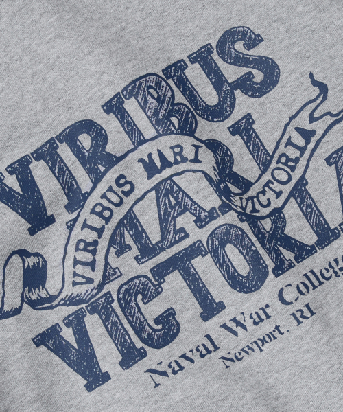 FRIZMWORKS(フリズムワークス)の「NAVAL WAR COLL SWEATSHIRT _ GRAY(スウェット・メンズ・その他・SMALL/MEDIUM/LARGE/X-LARGE)」の5枚目の写真