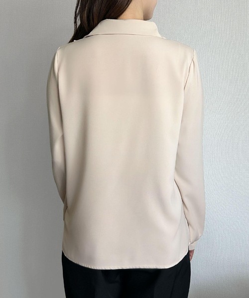 LOWO(ロワ)の「ビッグカラー ブラウス 長袖 オフィス フォーマル シャツ(シャツ/ブラウス・レディース・ホワイト/ブラック/ベージュ・FREE)」の14枚目の写真