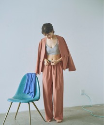 me.（ミードット）の「【 me. / ミードット 】  シアーサテン イージーストレートパンツ　24203a-WA　HPI（その他パンツ）」