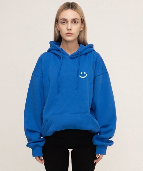 GRAVER（グレーバー）の「[UNISEX]スモールドローイングスマイルフードティー_コバルトブルー（パーカー・レディース・コバルトブルー・SMALL/MEDIUM/LARGE）」の2枚目の写真