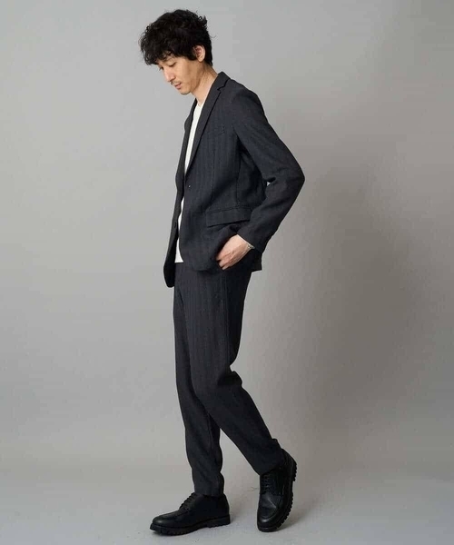 a.v.v（アーヴェヴェ）の「LANATECヘリンボーンテーラードジャケット【イージーケア/毛玉になりにくい/洗濯機で洗える/ストレッチ】（テーラードジャケット・メンズ・グレー/チャコールグレー・48/50/46）」の8枚目の写真