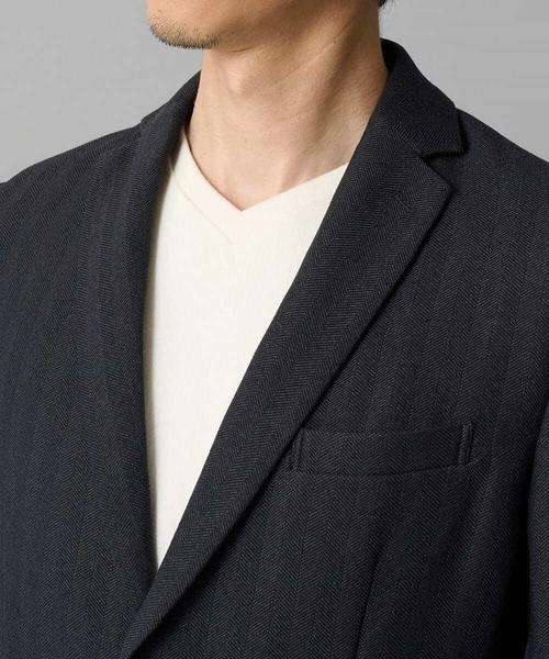 a.v.v（アーヴェヴェ）の「LANATECヘリンボーンテーラードジャケット【イージーケア/毛玉になりにくい/洗濯機で洗える/ストレッチ】（テーラードジャケット・メンズ・グレー/チャコールグレー・48/50/46）」の20枚目の写真