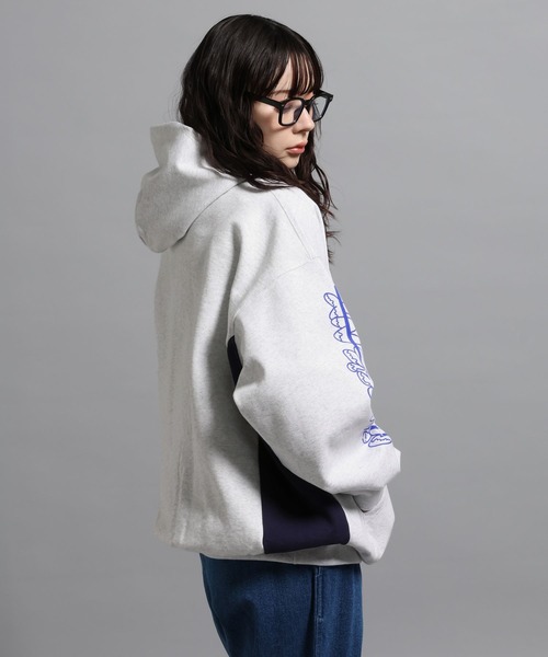GEORGE'S(ジョージズ)の「アソートアートパーカー(パーカー・メンズ・ネイビー/ホワイト・MEDIUM/LARGE)」の12枚目の写真