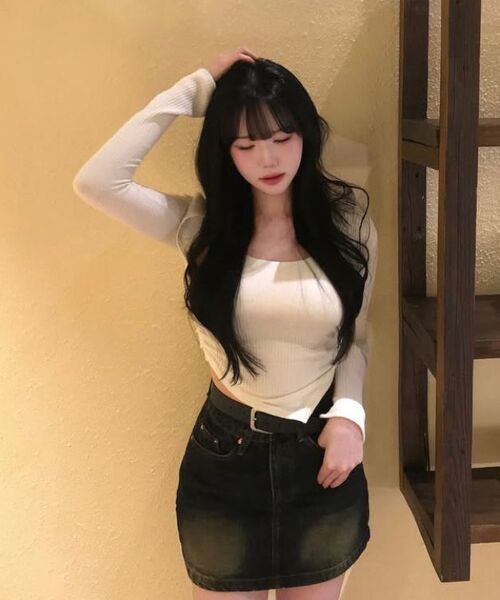 MUCENT（ムセント）の「クレイルバックポケットビッグロゴデニムスカート（2カラー）（スカート・レディース・ダークブルー/エメラルドブルー・SMALL/MEDIUM/LARGE）」の16枚目の写真