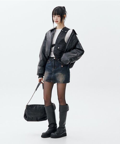 MUCENT（ムセント）の「クレイルバックポケットビッグロゴデニムスカート（2カラー）（スカート・レディース・ダークブルー/エメラルドブルー・SMALL/MEDIUM/LARGE）」の10枚目の写真