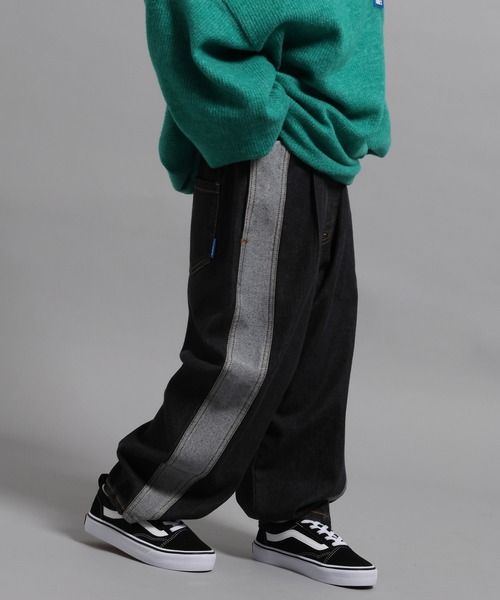 GEORGE'S(ジョージズ)の「【KIDS】デニムラインパンツ(デニムパンツ・キッズ・ブラック/ライトブルー・110/130/150)」の1枚目の写真