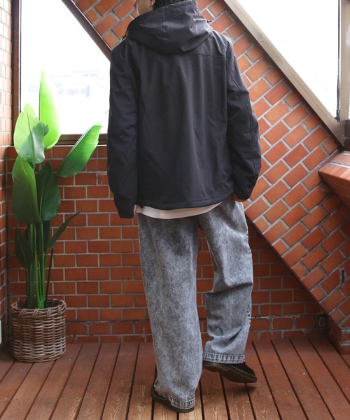 Calvin Klein(カルバン・クライン)の「Calvin Kleinボアフードジャケット(ブルゾン・メンズ・ブラック・X-LARGE/MEDIUM/LARGE)」の11枚目の写真