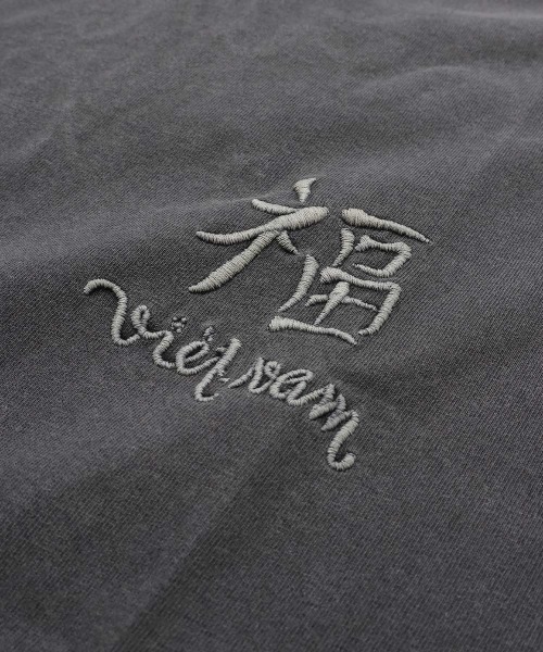 KRIFF MAYER（クリフメイヤー）の「【綿100％】スーベニア刺繍ロンT(虎)（Tシャツ/カットソー・メンズ・チャコール/サンドベージュ/オレンジ/パープル・MEDIUM/LARGE/X-LARGE）」の20枚目の写真