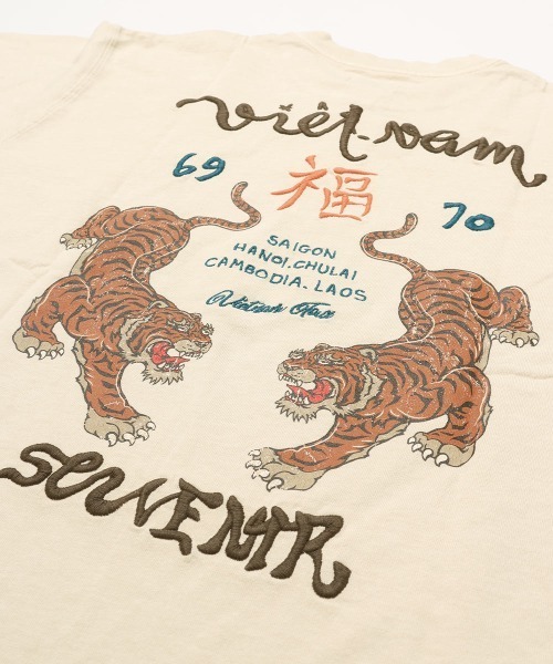 KRIFF MAYER（クリフメイヤー）の「【綿100％】スーベニア刺繍ロンT(虎)（Tシャツ/カットソー・メンズ・チャコール/サンドベージュ/オレンジ/パープル・MEDIUM/LARGE/X-LARGE）」の21枚目の写真