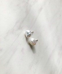 TIMELESS&THREE（タイムレスアンドスリー）の「一粒ニュアンスバロック淡水パールピアス（ピアス（両耳用））」