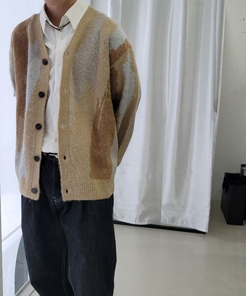 ENDOOR(エンドア)の「Blend knit cardigan (beige)(カーディガン/ボレロ・メンズ・Beige・1/2)」の3枚目の写真