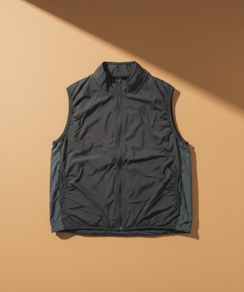 ROUND HOUSE(ラウンドハウス)の「【ROUND HOUSE/ラウンドハウス】 Nylon Light Weight Packable Vest(ベスト・メンズ・グレー/ブラック/ブラウン・MEDIUM/X-LARGE/LARGE)」の3枚目の写真