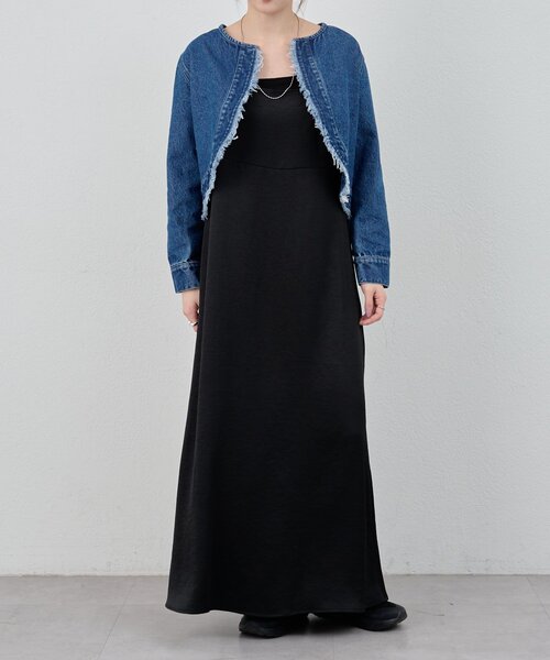 SHENERY（シーナリー）の「サテンキャミワンピース（ワンピース・レディース・ベージュ/ブラック・FREE）」の3枚目の写真