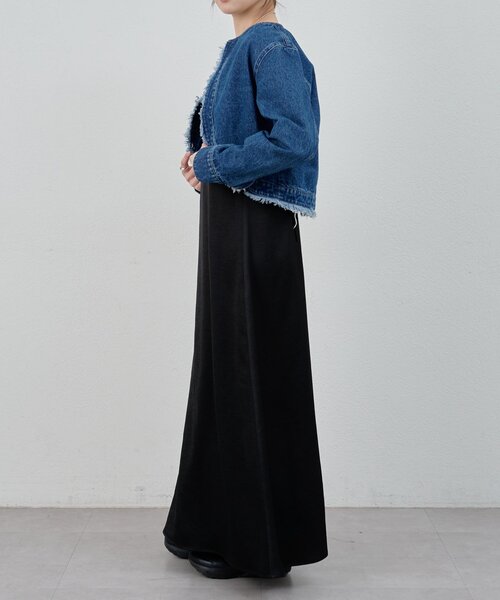 SHENERY（シーナリー）の「サテンキャミワンピース（ワンピース・レディース・ベージュ/ブラック・FREE）」の5枚目の写真