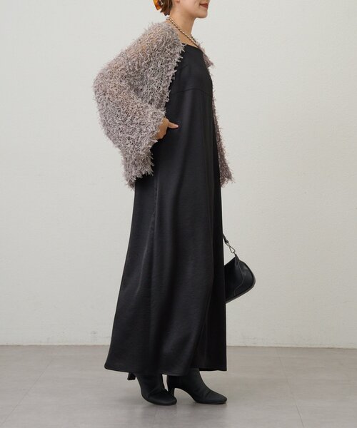 SHENERY（シーナリー）の「サテンキャミワンピース（ワンピース・レディース・ベージュ/ブラック・FREE）」の14枚目の写真